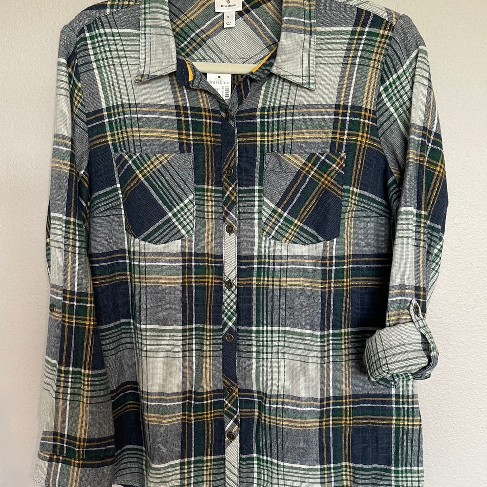Super soft flannel button up cuffed blouse.